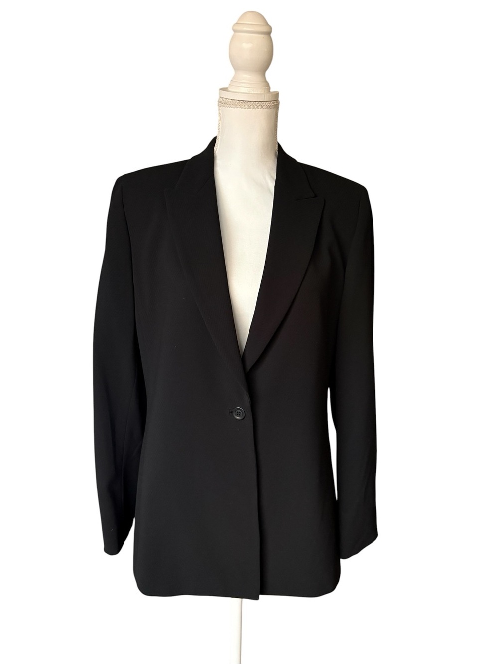 Ryan Scott Black Blazer, Size 10, Tailored Professional Workwear Jacket
